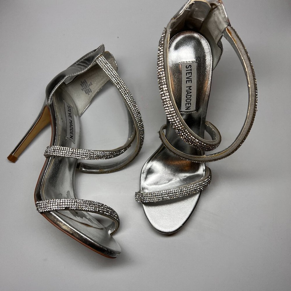 𝅺STEVE Madden Crystal Heels 7